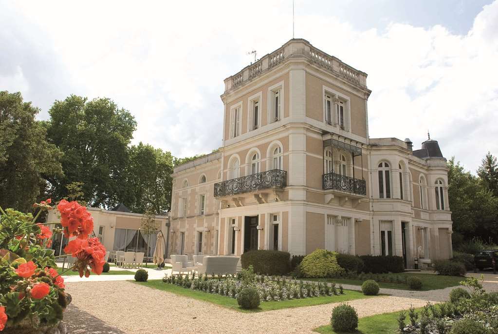 Chateau Des Comtes De Challes Facilidades foto