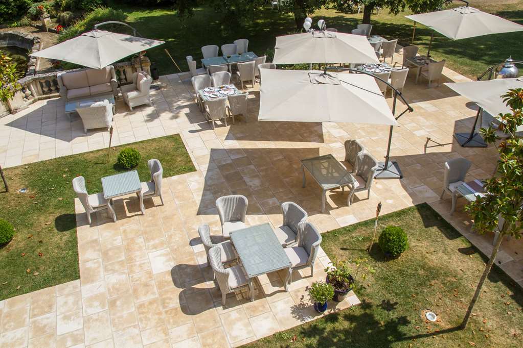 Chateau Des Comtes De Challes Servicios foto
